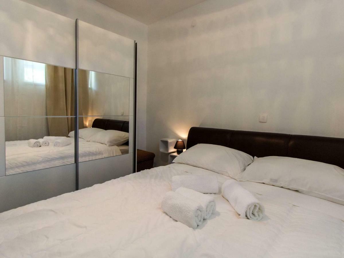 Roli Hotel Zára Kültér fotó